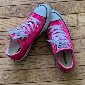 Converse low top shoes